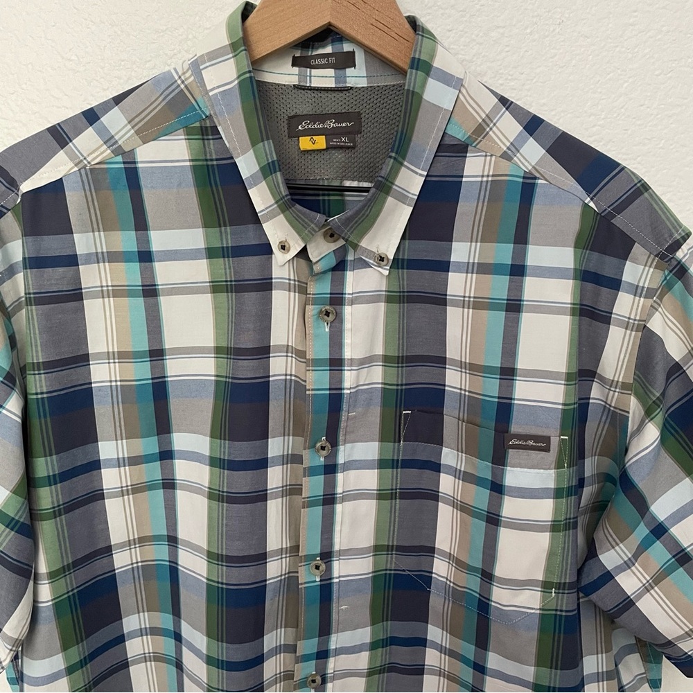 Eddie Bauer Classic Fit Multi Color Button Down S… - image 4